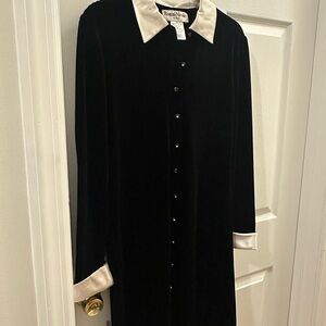 Ronni Nicole Black and White Long Sleeve Dress